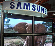 Samsung  $1,72 .  LCD-